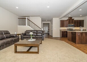 17040 NW Tristan St in Portland, OR - Building Photo - Building Photo