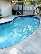 12533 Woodmill Dr in Palm Beach Gardens, FL - Foto de edificio - Building Photo