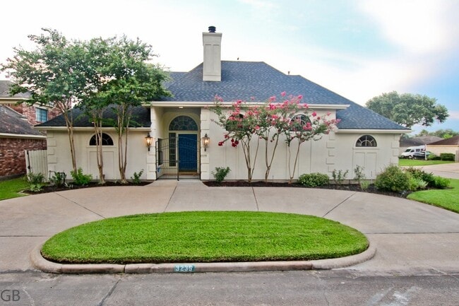 property at 3235 Country Club Blvd