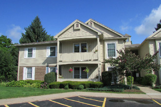 Woodcreek Apartments in Pittsford, NY - Building Photo - Building Photo