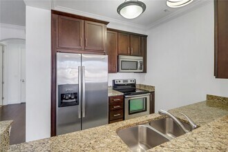 23191 Fashion Dr in Estero, FL - Building Photo - Building Photo