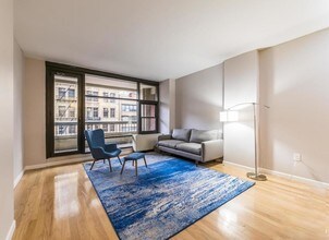 447 W 18th St-Unit -8C in New York, NY - Building Photo - Building Photo