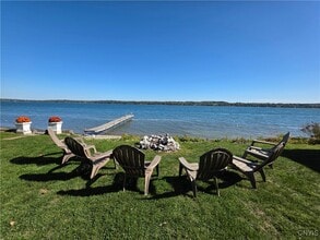 5358 W Lake Rd in Auburn, NY - Building Photo - Building Photo