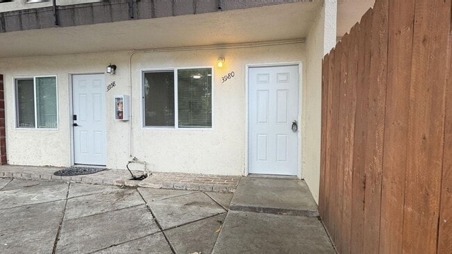 3980 Cedar St in Riverside, CA - Building Photo - Building Photo