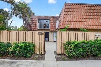 590 Green Springs Pl in West Palm Beach, FL - Building Photo - Building Photo
