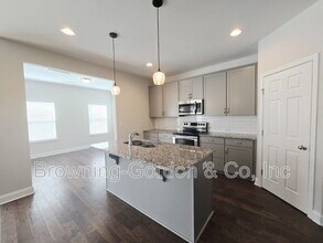 554 Oakvale Ln in Mount Juliet, TN - Building Photo - Building Photo