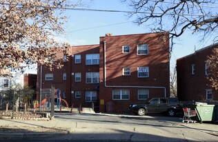 Terrific Inn II in Washington, DC - Building Photo