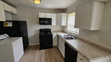 900 Leigh Ave in Charlotte, NC - Building Photo - Building Photo