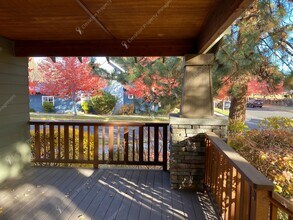 2597 NW High Lakes Loop in Bend, OR - Building Photo - Building Photo