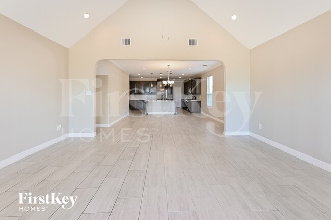 215 Brazos Dr in Baytown, TX - Foto de edificio - Building Photo