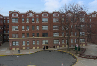 Van Wagenen I in Jersey City, NJ - Building Photo - Primary Photo