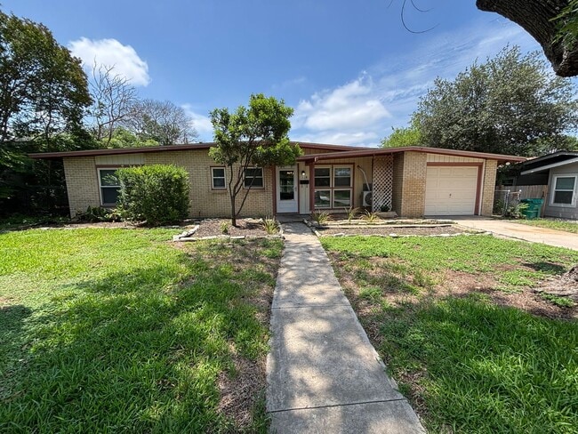 property at 318 Sprucewood Ln