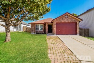 7902 Brazoria Park in San Antonio, TX - Building Photo