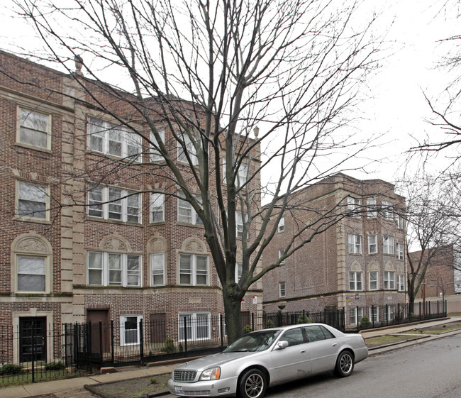 6101-6115 N Hoyne Ave in Chicago, IL - Foto de edificio - Building Photo