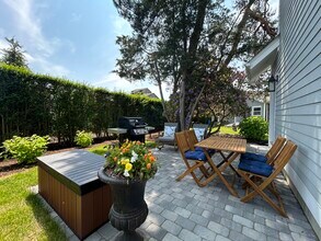 5 Key Ct, Unit B in Newport, RI - Foto de edificio - Building Photo