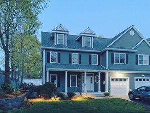 37 Rumford St in Winchester, MA - Building Photo - Building Photo