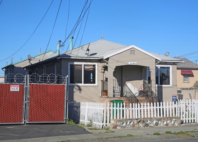22409 Meekland Ave in Hayward, CA - Foto de edificio - Building Photo