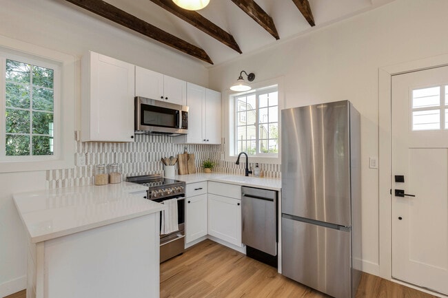 property at 614 SE 5th St