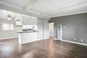 Stillman Apartments in Redlands, CA - Building Photo - Interior Photo