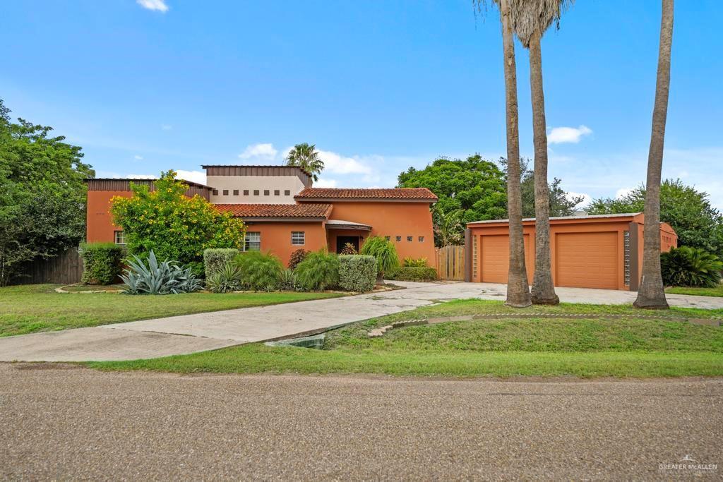 3700 Sunbow Ln in McAllen, TX - Building Photo