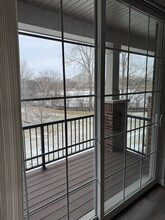 20 Woodmoor Ct in Lombard, IL - Foto de edificio - Building Photo
