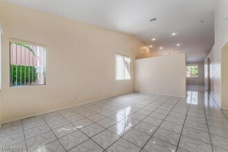 9600 Atwood Ave in Las Vegas, NV - Foto de edificio - Building Photo