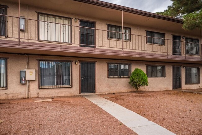 property at 585 S Royal Crest Cir