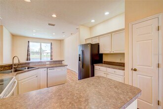 5621 52nd Ave W in Bradenton, FL - Building Photo - Building Photo