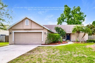 4806 Foxshire Cir in Tampa, FL - Building Photo