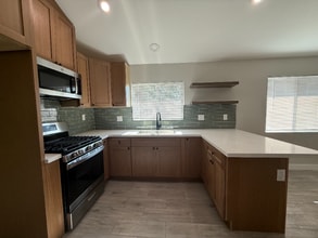 11090 S Dallas Dr in Garden Grove, CA - Building Photo - Building Photo