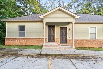 800 Martin St in Clarksville, TN - Building Photo - Building Photo