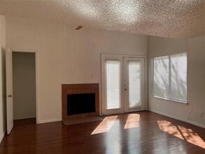 9811 Walnut St in Dallas, TX - Foto de edificio - Building Photo