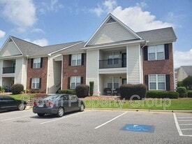 4050 Bardstown Ct in Fayetteville, NC - Building Photo