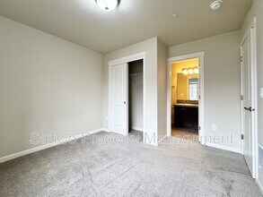 15088 NW Marianna St in Portland, OR - Building Photo - Building Photo