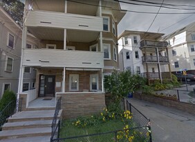 121 Liberty Rd, Unit 3 in Somerville, MA - Building Photo