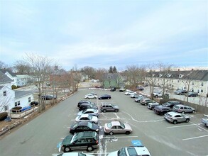 625 Main St-Unit -12 in Reading, MA - Foto de edificio - Building Photo