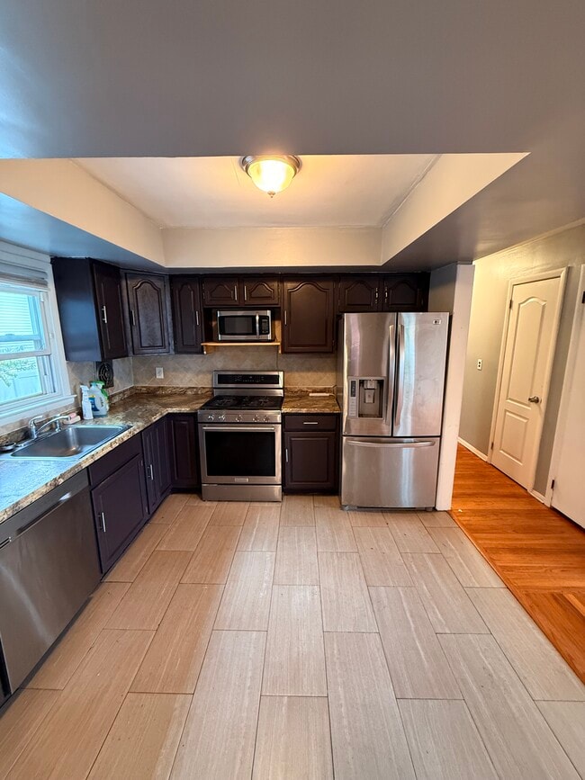 23 Long Hill Rd in Woodbridge Township, NJ - Building Photo - Building Photo
