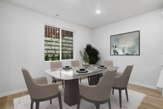 3751 SW 40th St in Gresham, OR - Building Photo - Building Photo