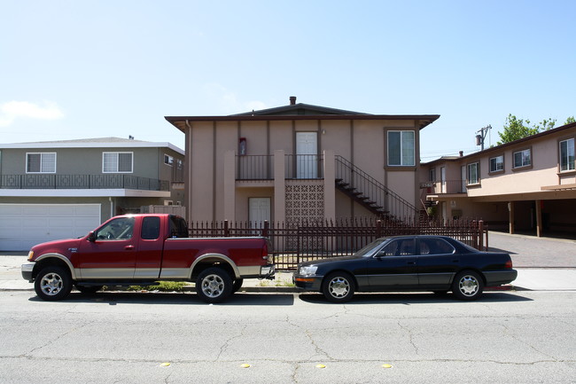 3560 Rolison Rd in Redwood City, CA - Building Photo - Building Photo