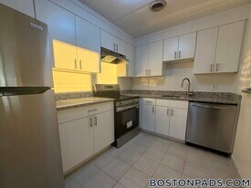 51 Hill Rd in Belmont, MA - Building Photo