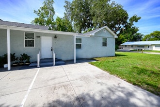 1017 Royal St in Kissimmee, FL - Building Photo - Building Photo