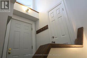 210 Brunswick Ave in Toronto, ON - Building Photo - Building Photo