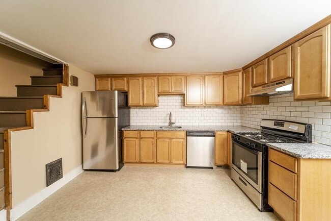 1606 5th Ave in Watervliet, NY - Building Photo - Building Photo