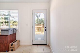 817 E 17th St in Charlotte, NC - Foto de edificio - Building Photo