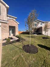 417 Lake Sweetwater Ln in Buda, TX - Building Photo - Building Photo