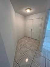 102 Sunshine Blvd in Royal Palm Beach, FL - Building Photo - Building Photo
