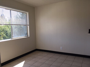 733 Jean St in Oakland, CA - Building Photo - Building Photo