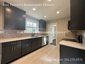 3801 Tuckaseegee Rd in Charlotte, NC - Building Photo - Building Photo