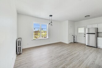 7733 N Hermitage Ave in Chicago, IL - Building Photo - Building Photo