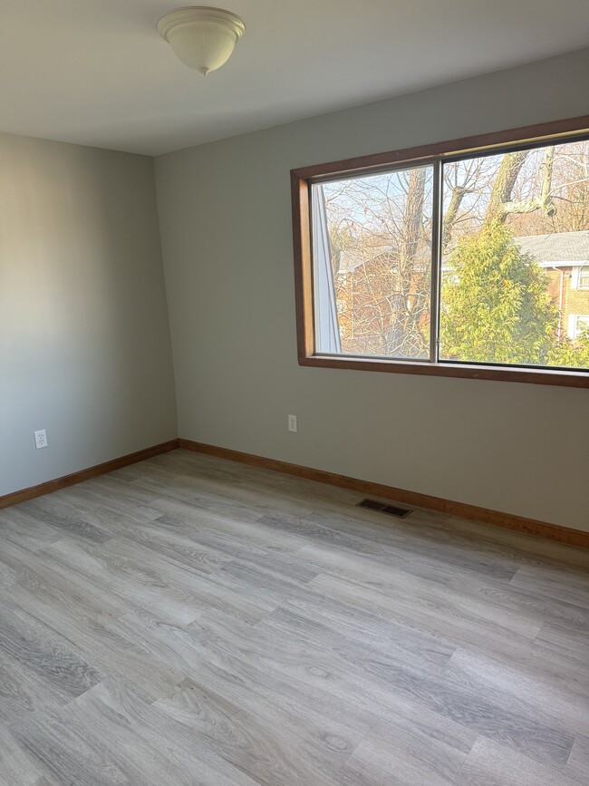 property at 410 Farmington Ave